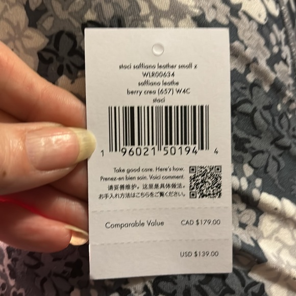 Kate Spade Small - Picture 6 of 6